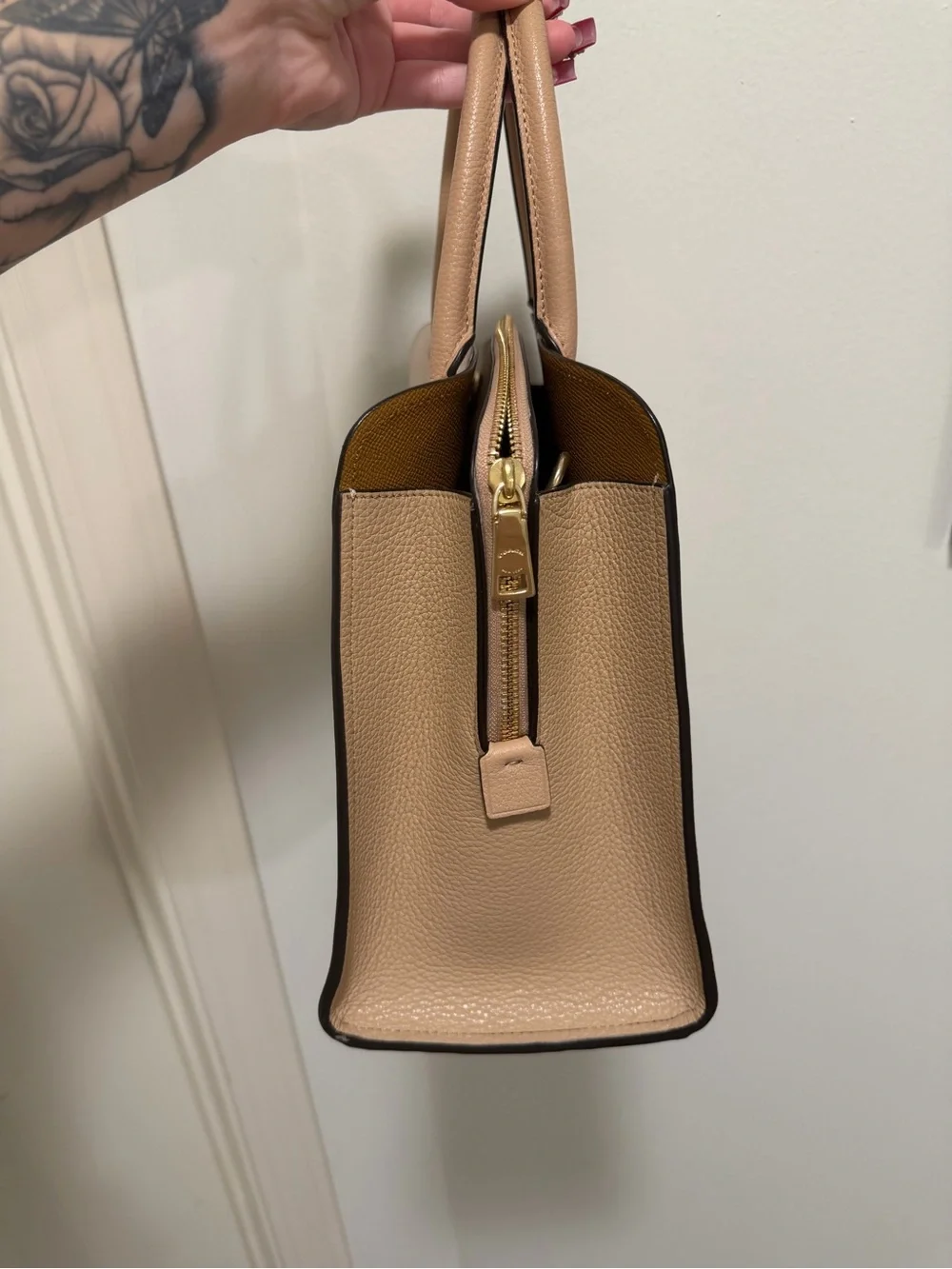 Coach structured pebbled